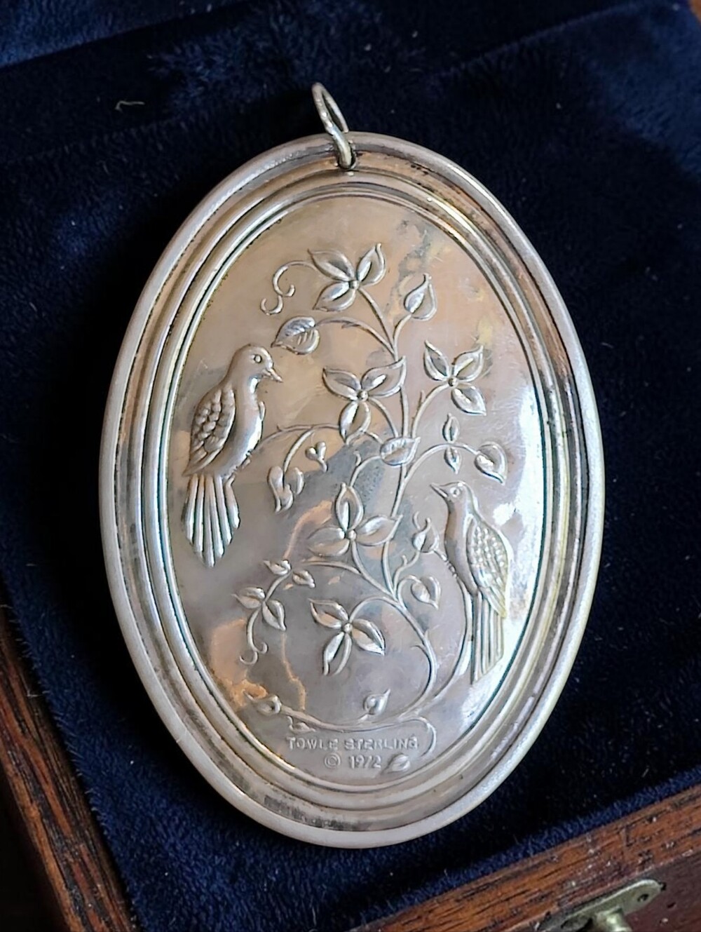 🐦 Vintage Towle Sterling Silver Reversible Pendant